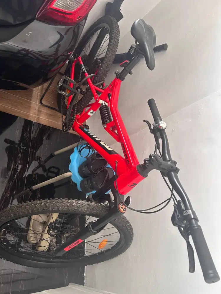Dijual Cepat Sepeda MTB UNITED BIKE P1 CROSSLINE Warna Merah MULUS