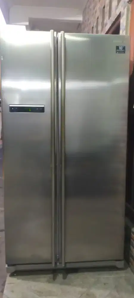 Kulkas side by side SAMSUNG