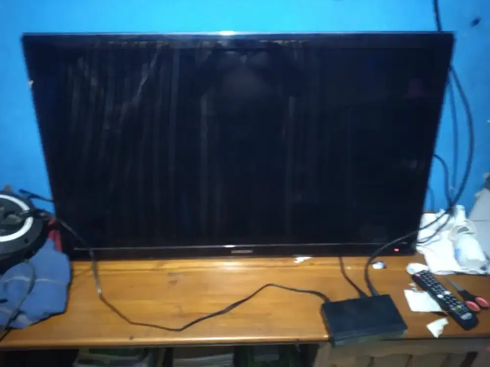 Led tv samsung 40inc berikut stb dan breket