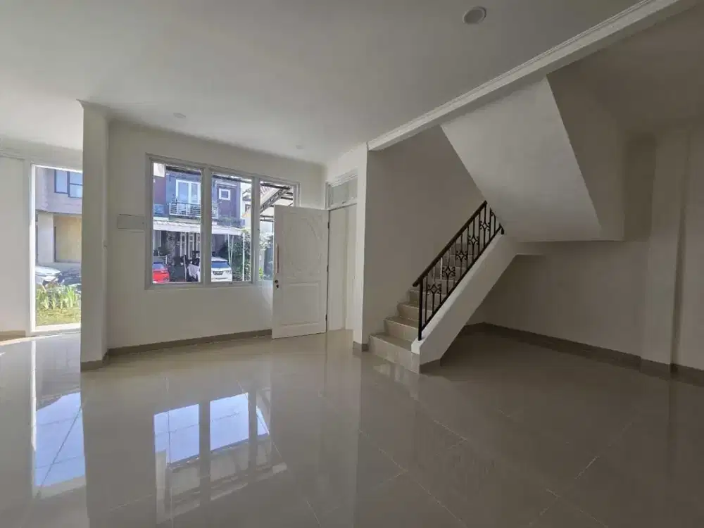 Dijual cepat rumah cantik siap huni di Legenda wisata cibubur