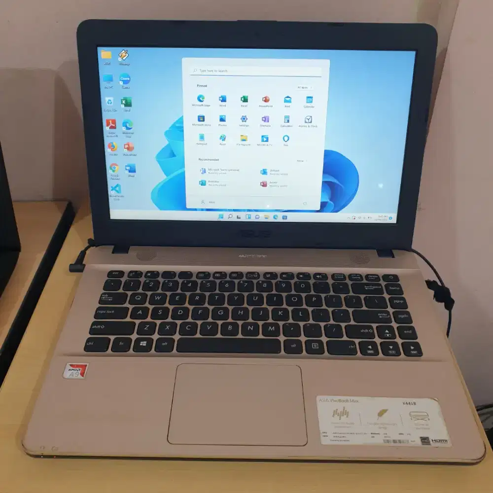 ASUS X441B - A9 9425 - VGA R5 - 8GB - 128GB