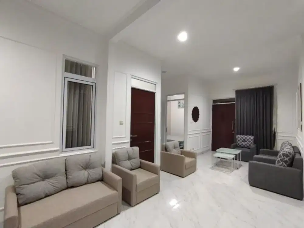 Dijual cepat rumah cantik siap huni  furnished di metland transyogi