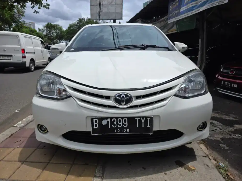 ETIOS E MANUAL 2014