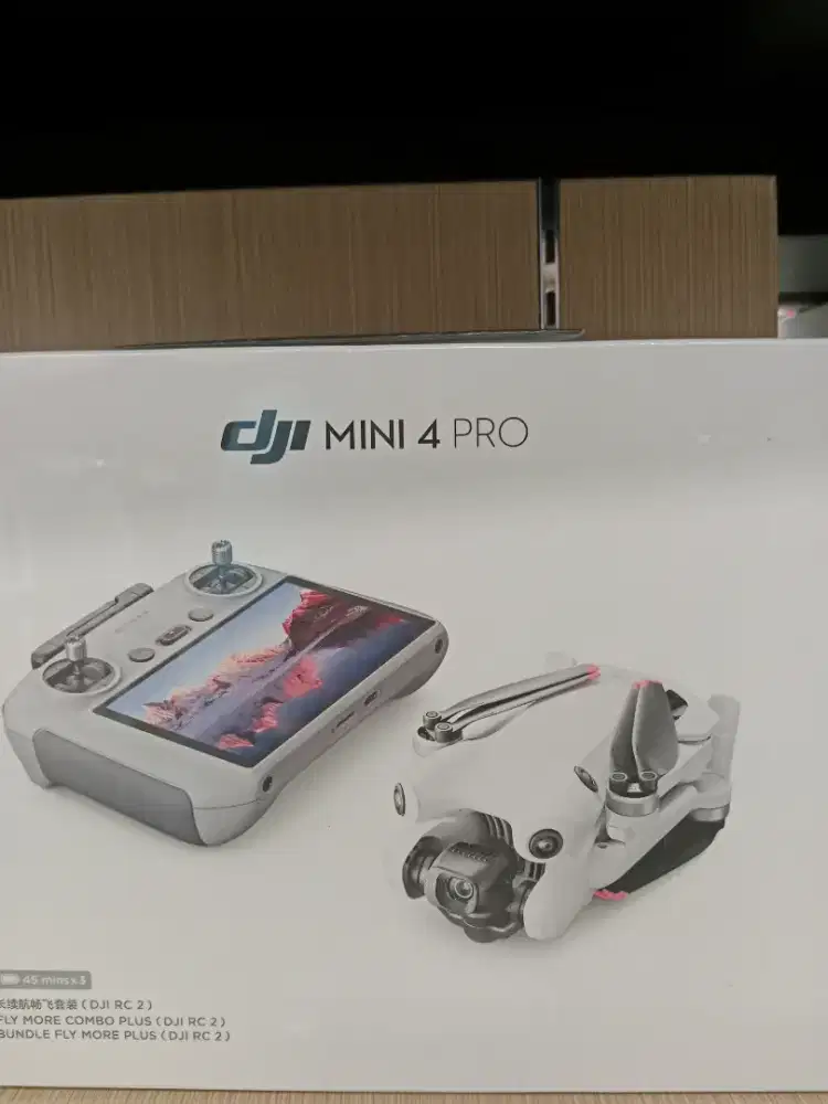 DJI Mini 4 Pro Combo Plus (RC 2)