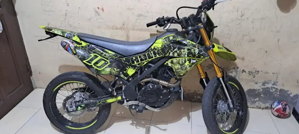 Dijual motor KLX 150 cc