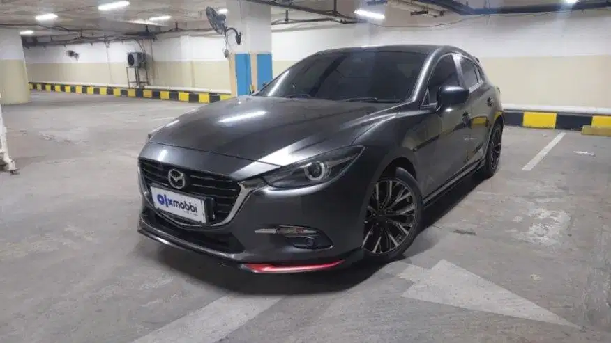 DP Rendah  15JT - Mazda 3 2.0 Bensin-AT 2018 Abu