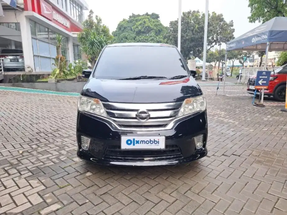 DP MURAH Nissan Serena 2.0 Highway Star Bensin-AT 2013 CSIOB