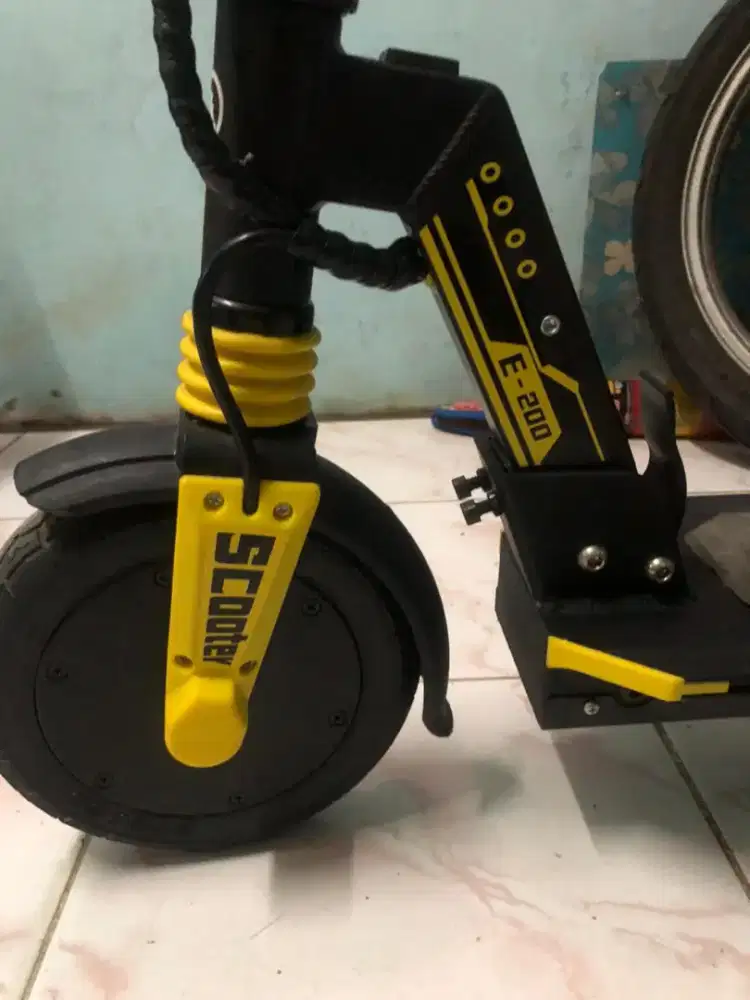 Skuter Listrik Exotic