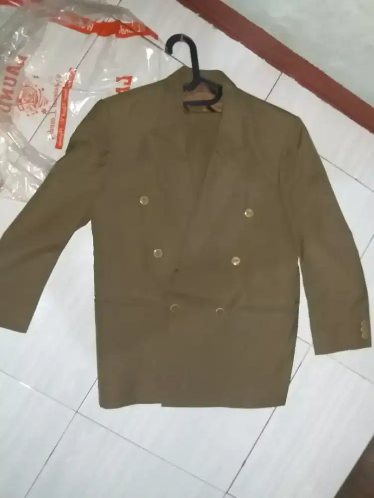 Jas Pria Casual WARNA COKLAT CELANA JUGA COKLAT..