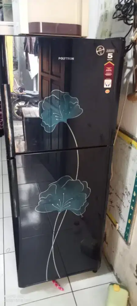 Kulkas polytron 2 pintu no minus