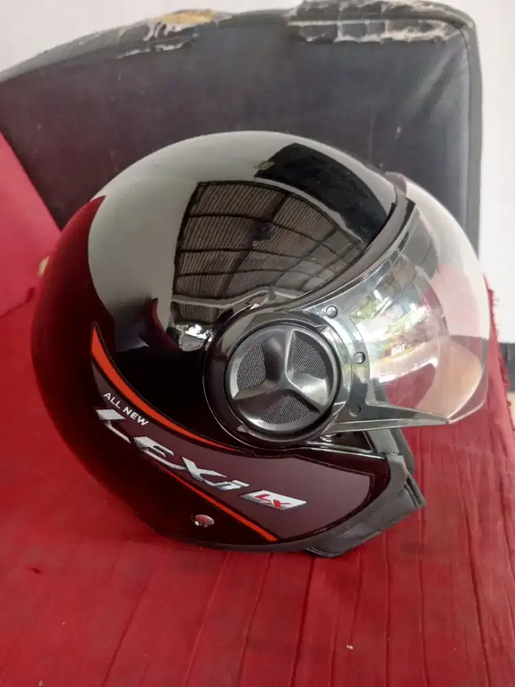 Helm Yamah Lexi