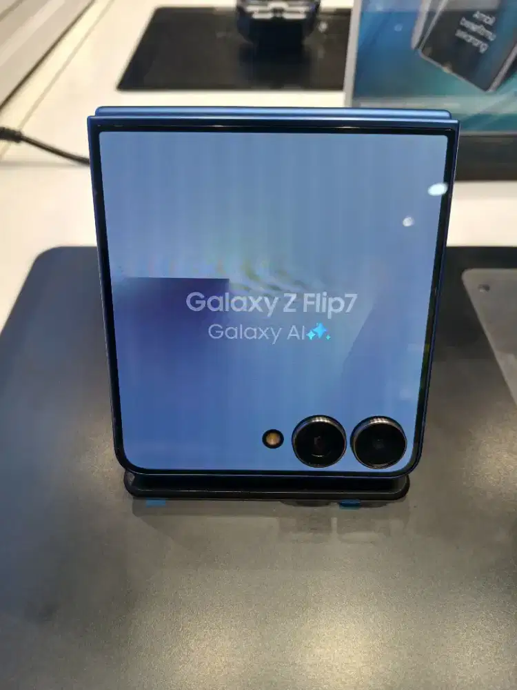 Kredit Samsung Z Flip 7 promo Triple Zero