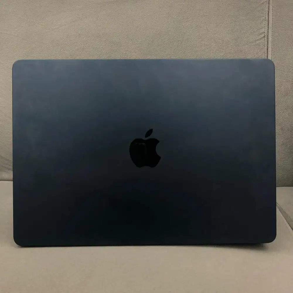 MACBOOK AIR 2022 RAM 8/256GB