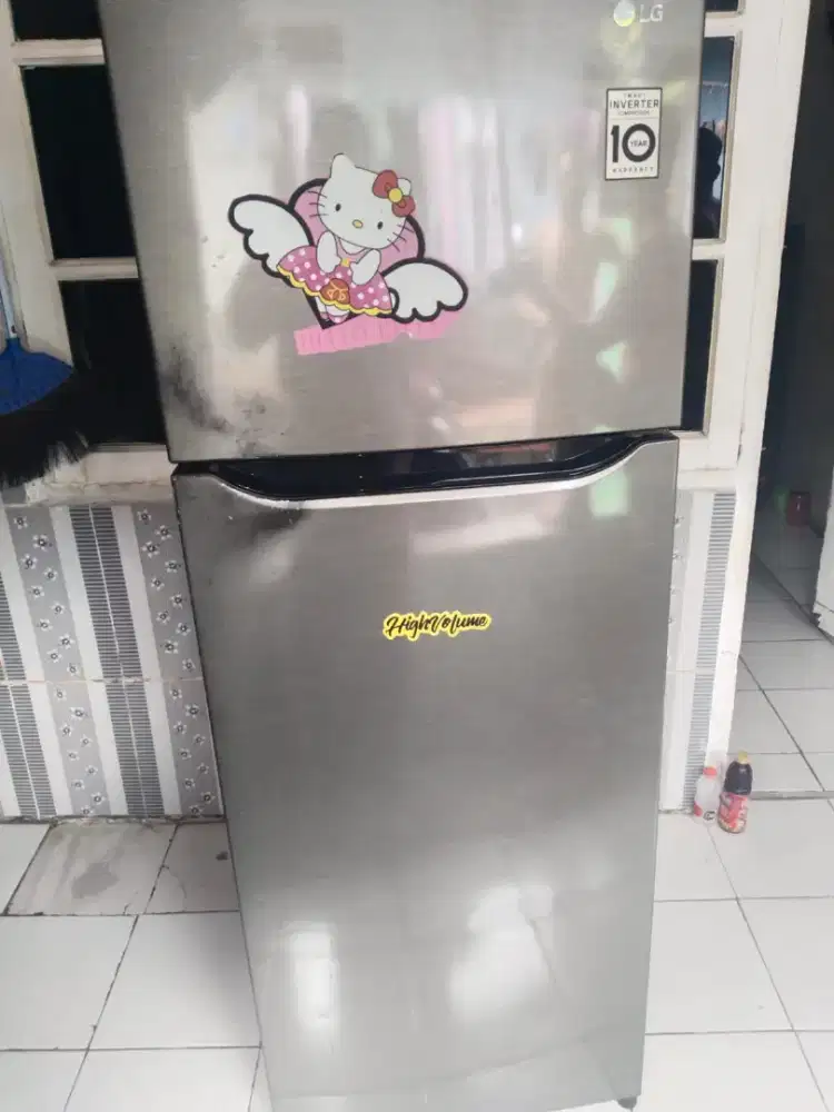 Kulkas merek LG lokasi depok baru