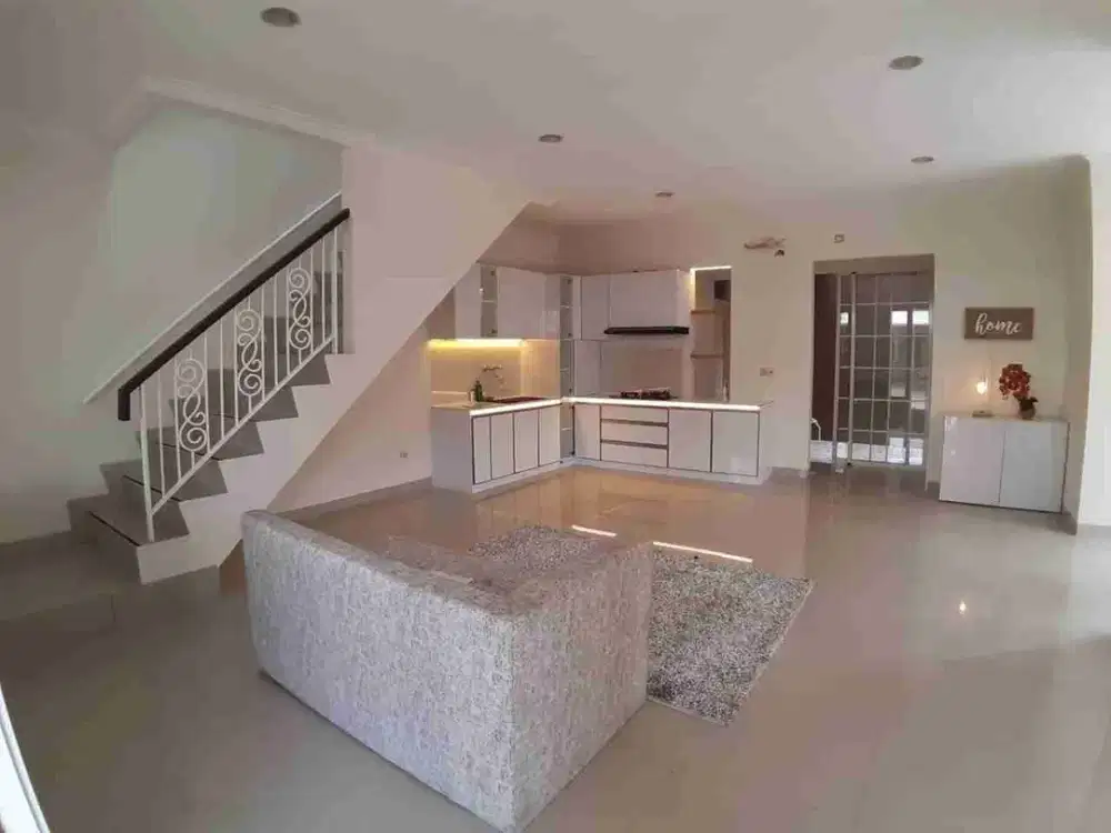 Disewakan Rumah Hoek Semi Furnish West Europe Green Lake City