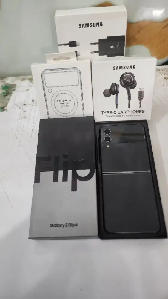 Samsung galaxy z flip 4 8/256Gb