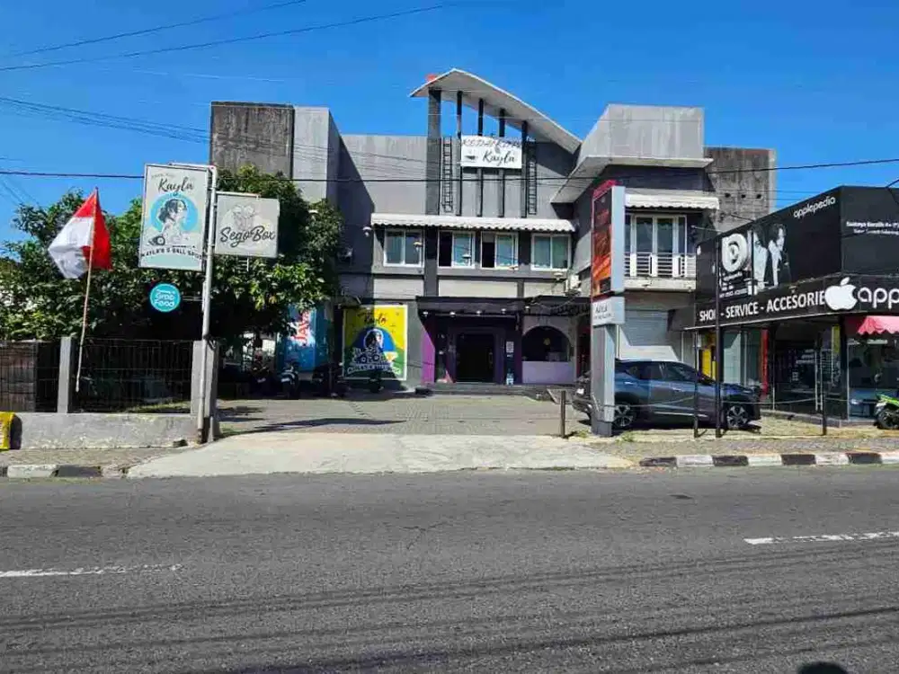 RUKO DAN USAHA BILLIARD BESERTA RUMAH DI PINGGIR JALAN RAYA UNGARAN DEKAT EXIT TOL