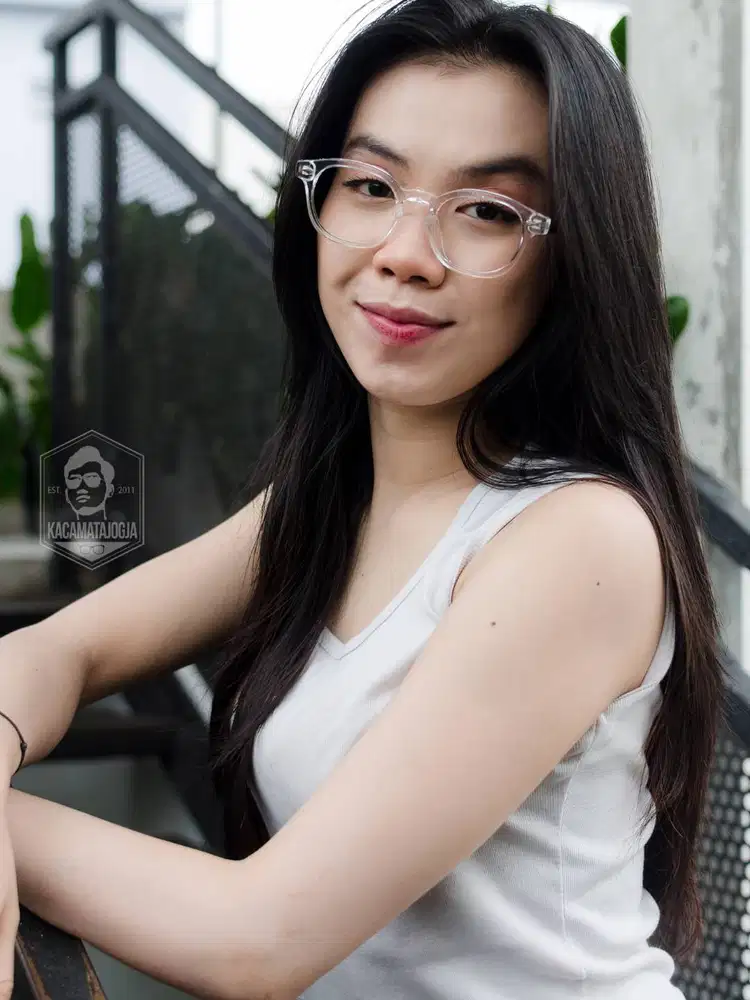 Kacamata Jogja - Kacamata Kotak Skena Tebal Keren - Kinanti 04