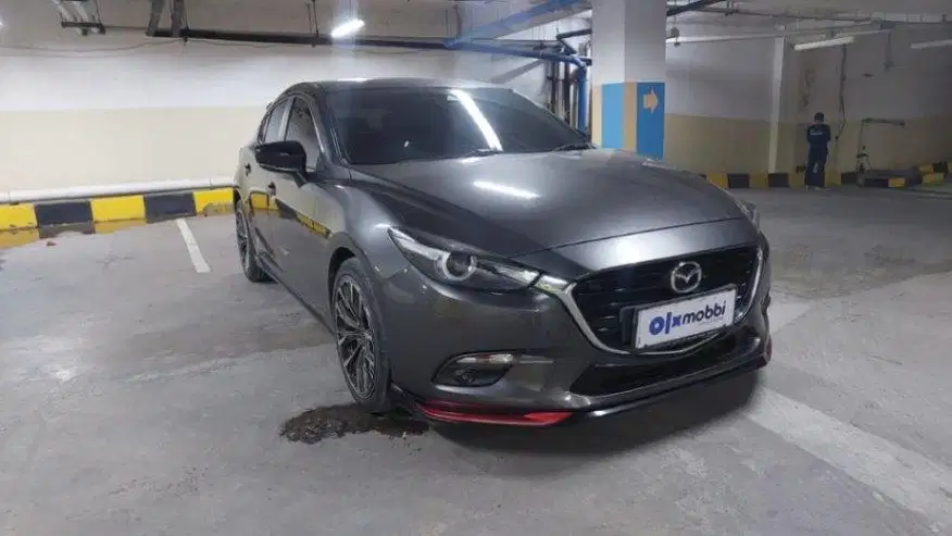 DP Rendah  15JT - Mazda 3 2.0 Bensin-AT 2018 Abu