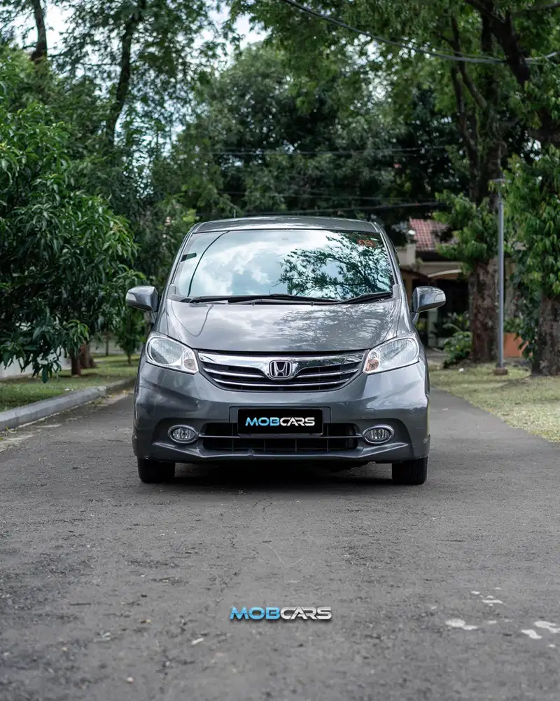 CUKUP 1 JT ! HONDA FREED 1.5 PSD AT 2013