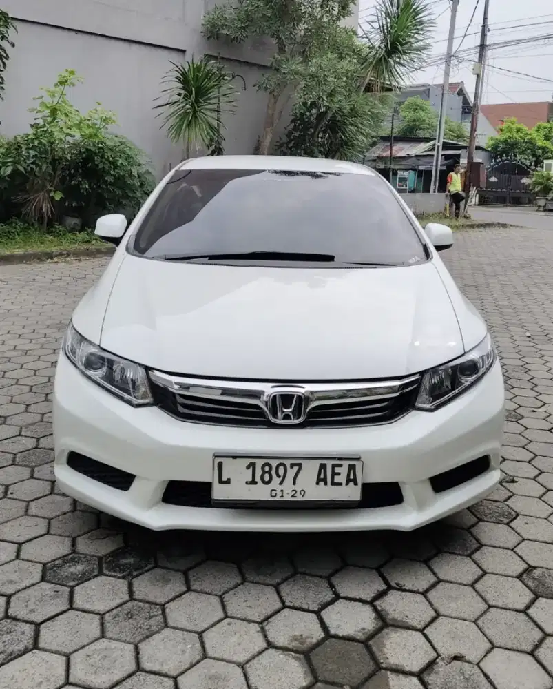 Honda Civic FB1.8 AT putih
