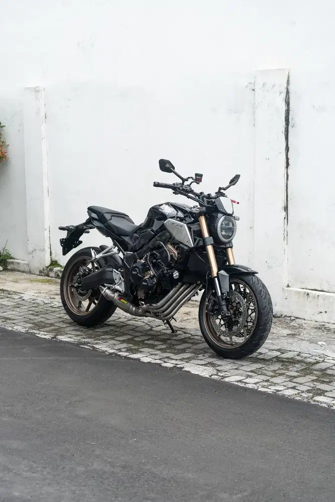 Moge Honda CB650r Neo Sport Cafe Black NIK. 2020