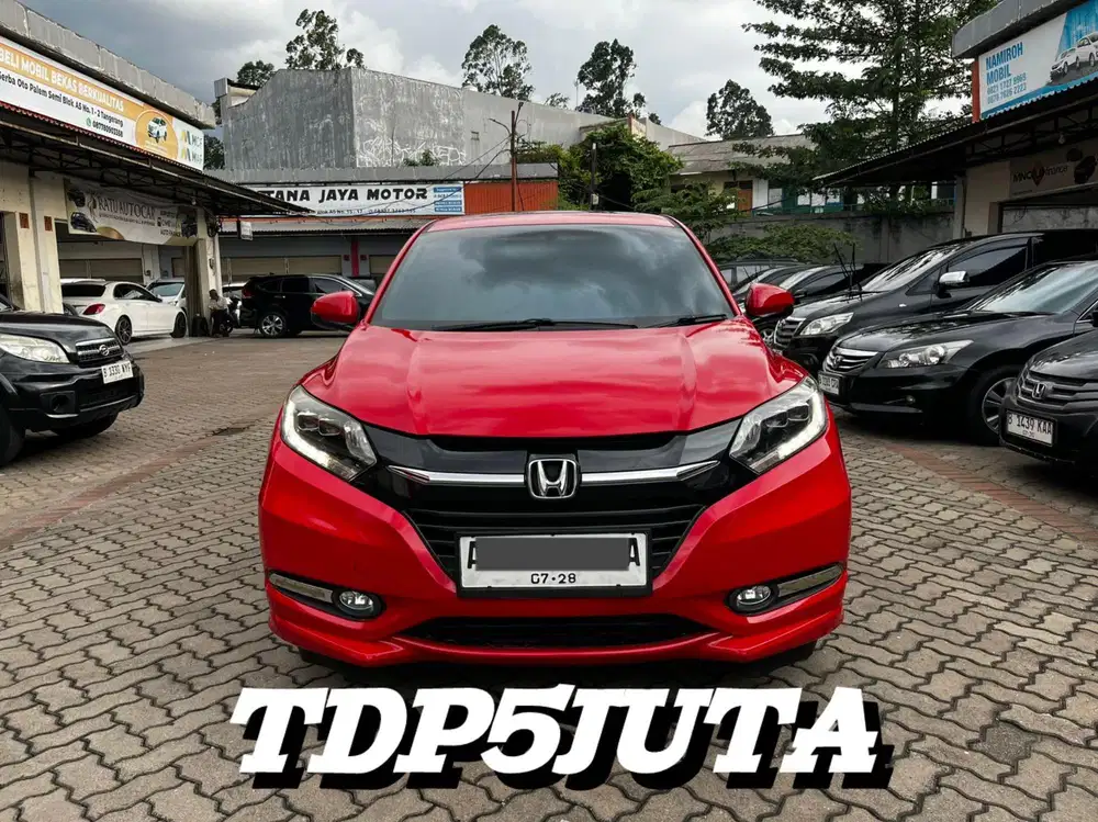 HONDA HRV RS PRESTIGE 2015 CVT SUNROOF RED EDITION