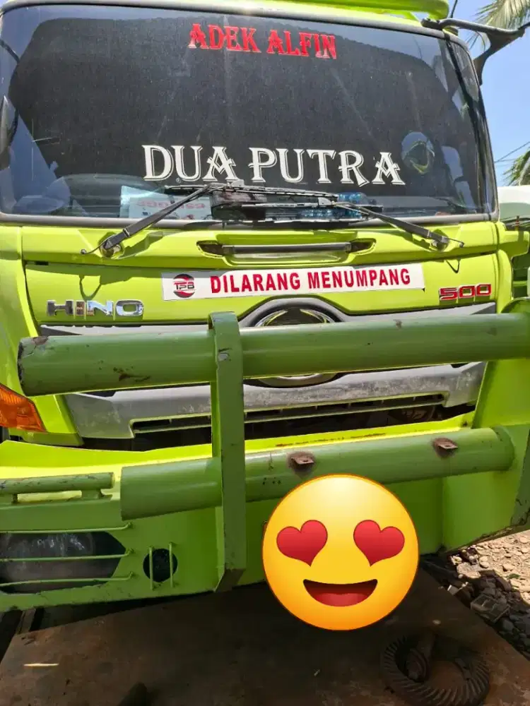 DIJUAL CEPAT 2 UNIT DAMTRUK HINO LOHAN 2019