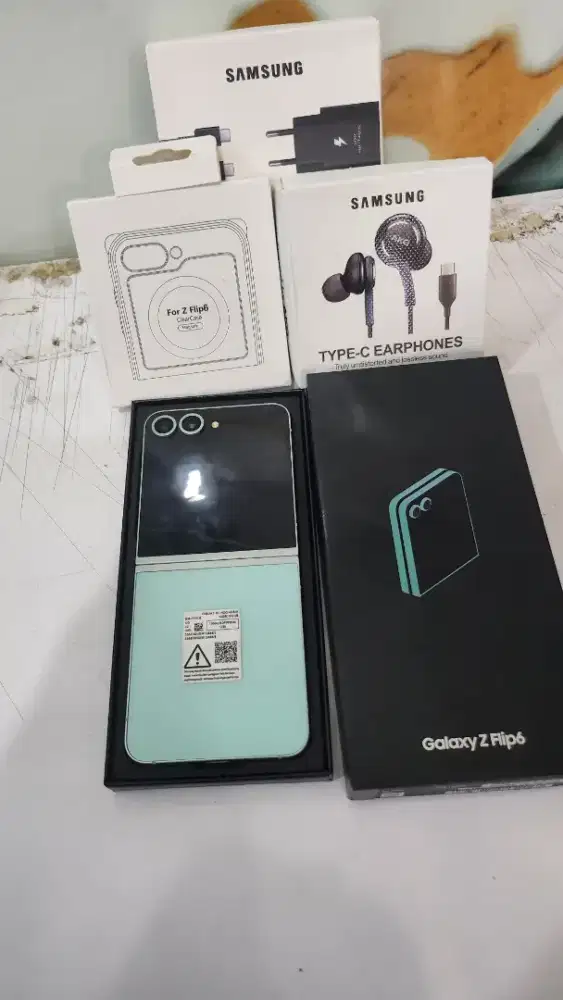 Samsung galaxy z flip 6 12/512Gb