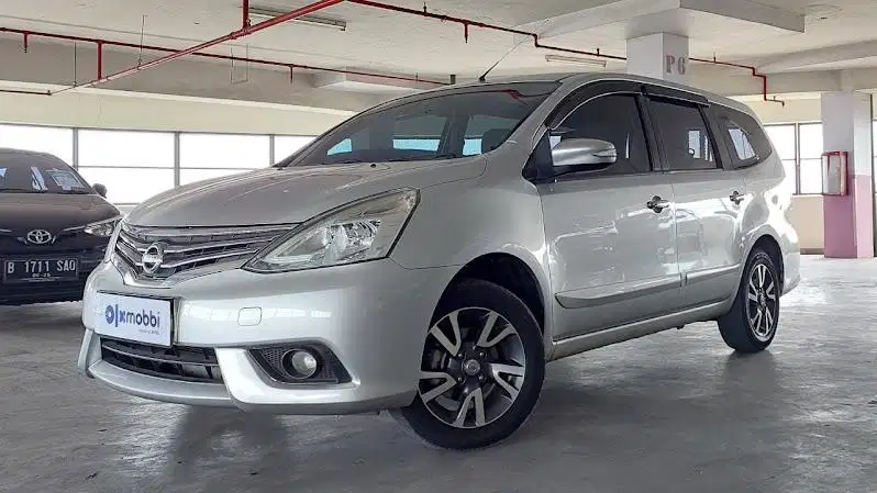 Pajak Panjang - Nissan Grand livina 1.5 XV Bensin-MT 2019