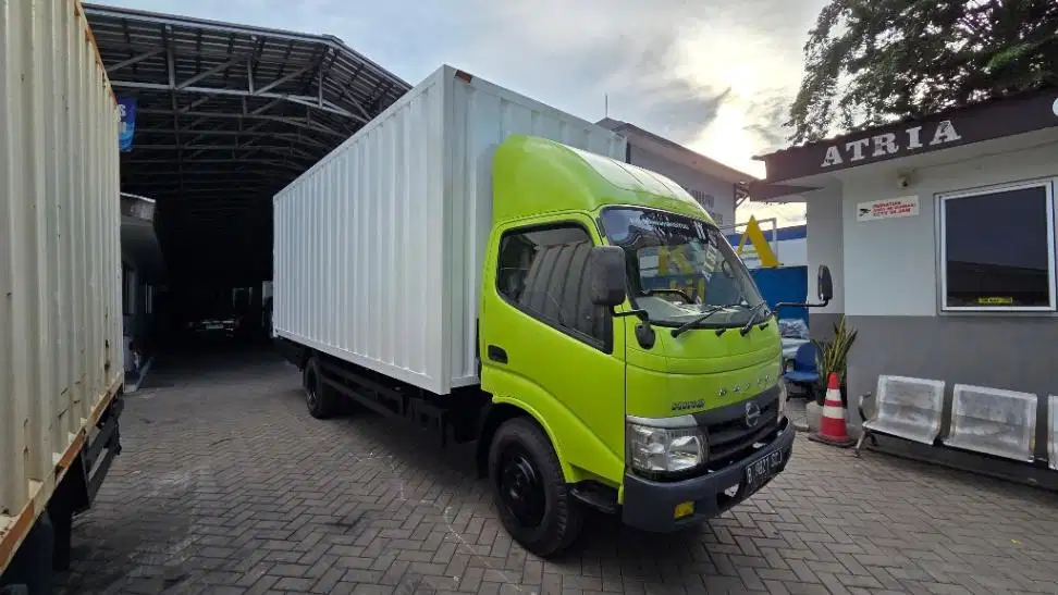 Hino Dutro 130 HD Long 4R Pwr Str + Box Besi Jumbo - 2021
siap pakai