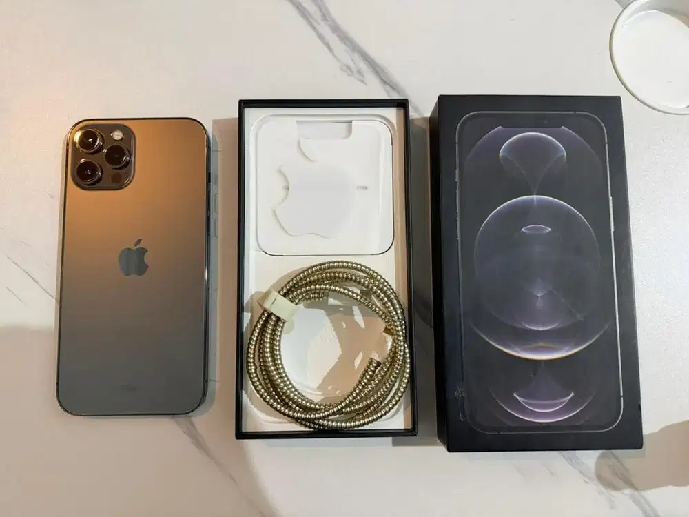 iPhone 12 Pro Max 256GB Graphite – Fullset iBox + Banyak Bonus