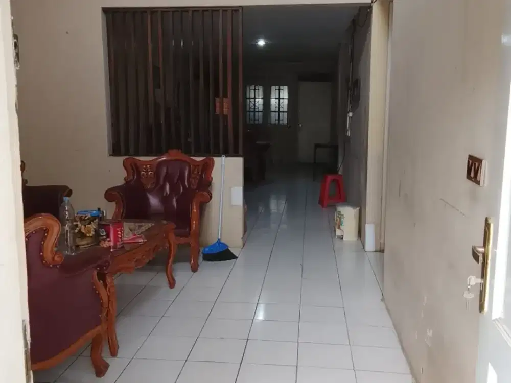 DIJUAL RUMAH BAGUS SIAP HUNI HARGA NEGO STRATEGIS SENTUL CITY SSR929