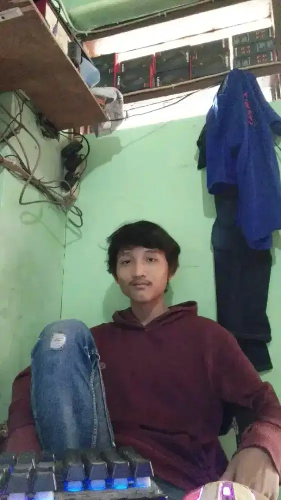 Saya mencari pekerjaan