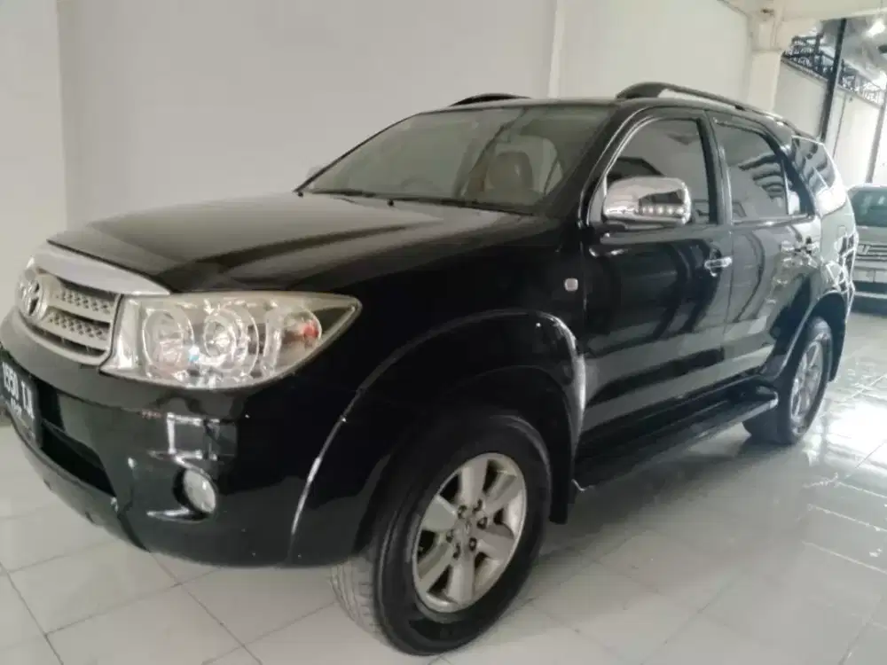 Toyota Fortuner G At 2011 bensin