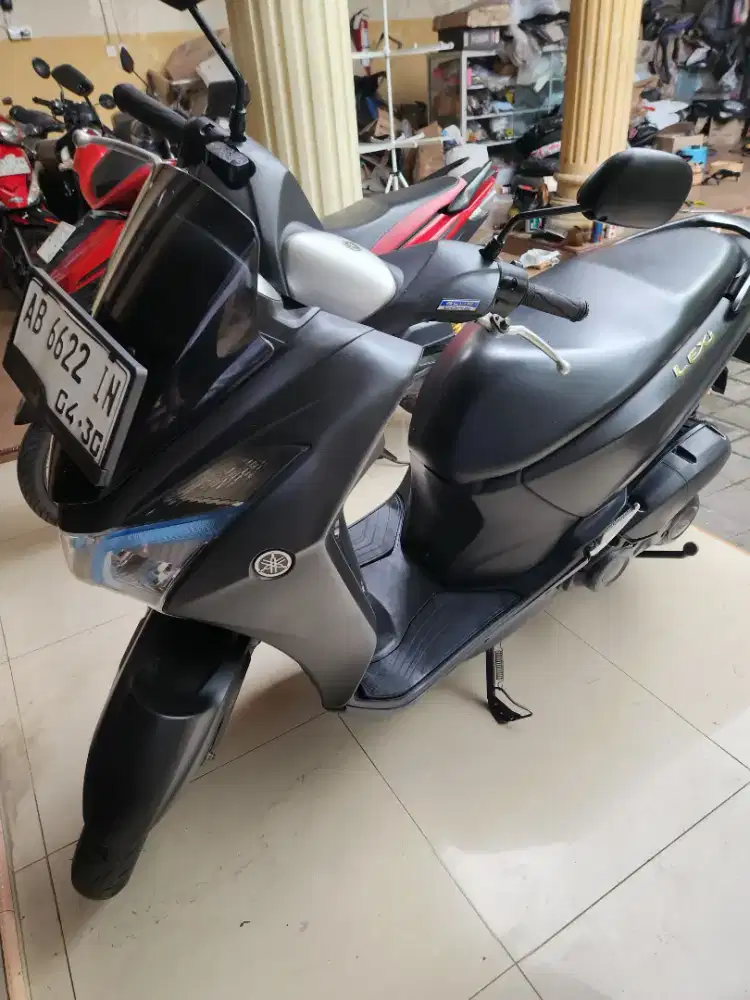 Lexi 125 f1 hitam 2019 Gbm bisa tunai atau kredit