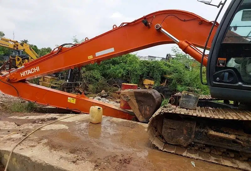 Dijual Excavator Hitachi Long Arm ZX210LC (Long Track)  Tahun 2022