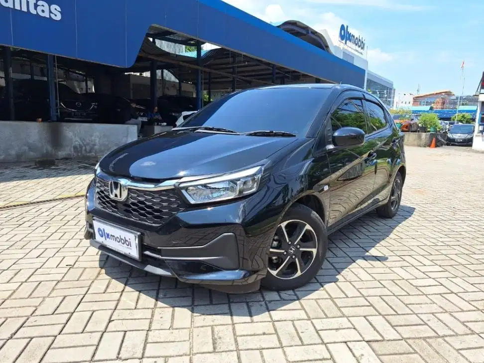 LOW DP Honda Brio Satya 1.2 E Bensin-MT 2025 RZX