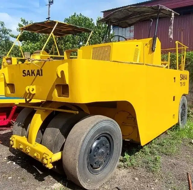 Dijual Tire Roller Sakai model TS150
