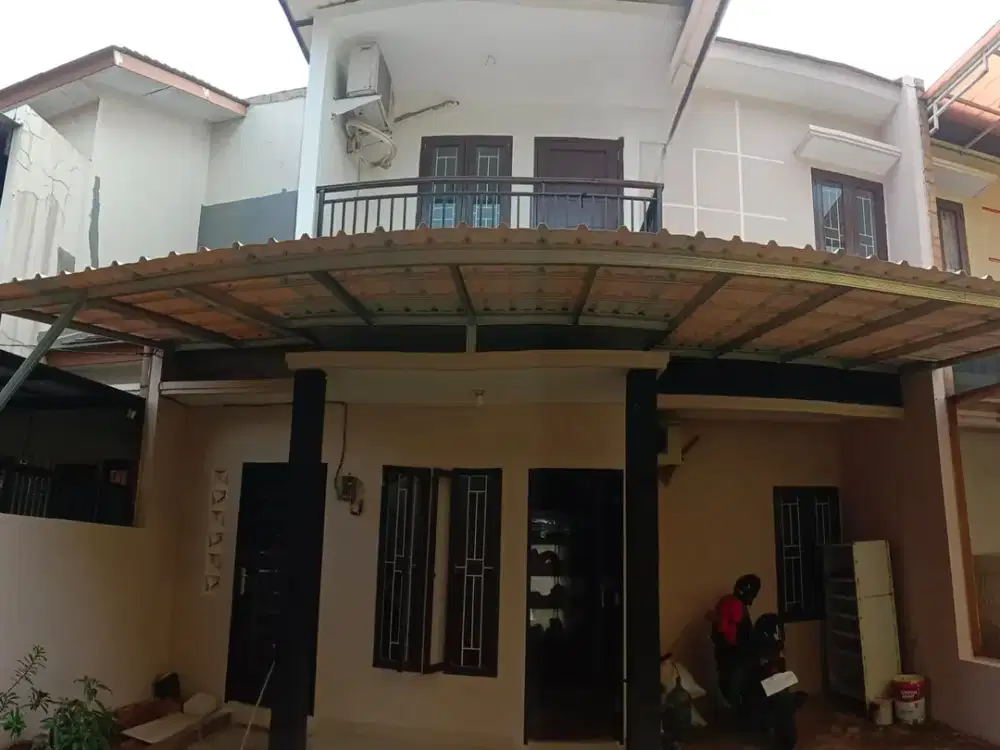 Rumah Strategis di Kampung Rambutan - Ciracas, Jakarta Timur