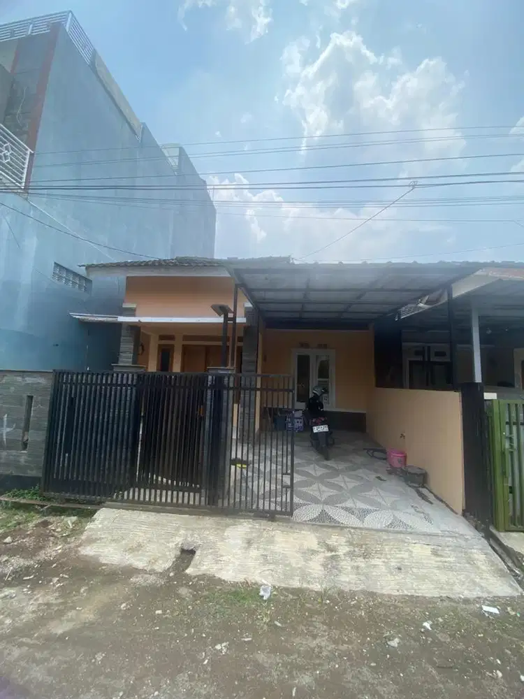 Di sewakan rumah komplek permata kopo 2 tyoe type 45/90