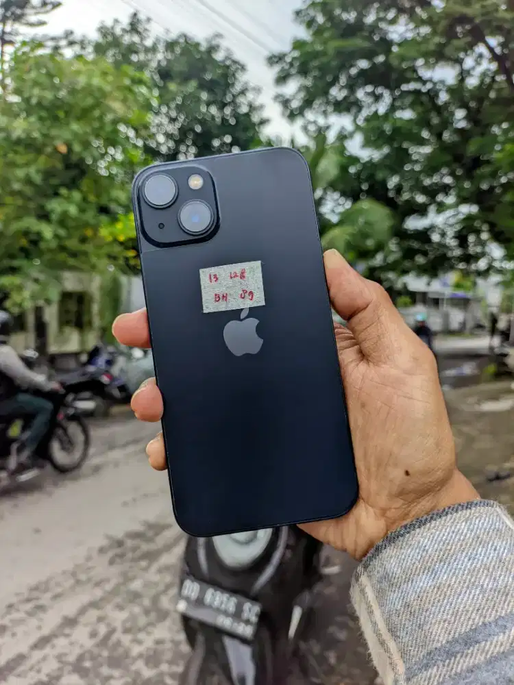 Iphone 13 128GB  ibox lengkap mulus normal