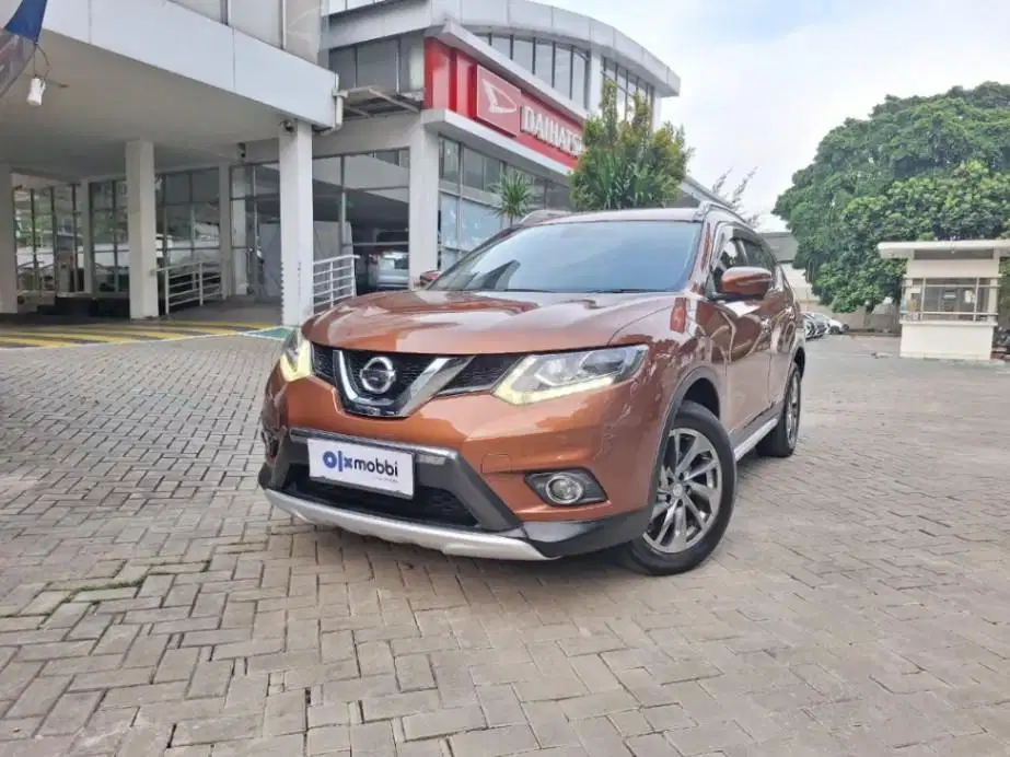 LOW DP Nissan X-Trail 2.5 Bensin-AT 2015 WYG