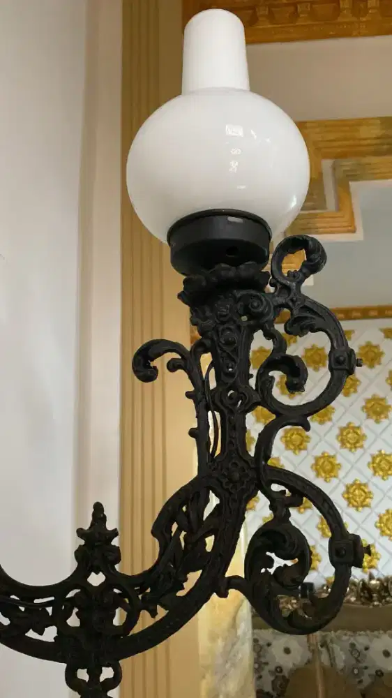 JUAL CEPAT 1 UNIT LAMPU DINDING EROPA / ITALY