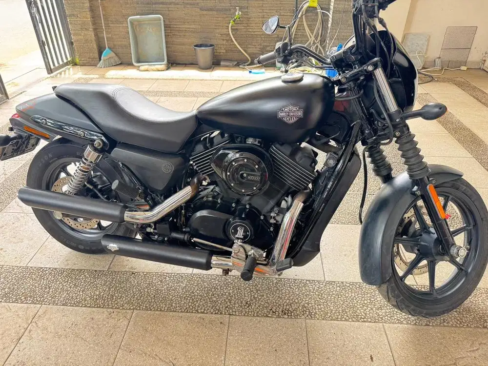 Dijual Motor Harley Davidson Full Paper