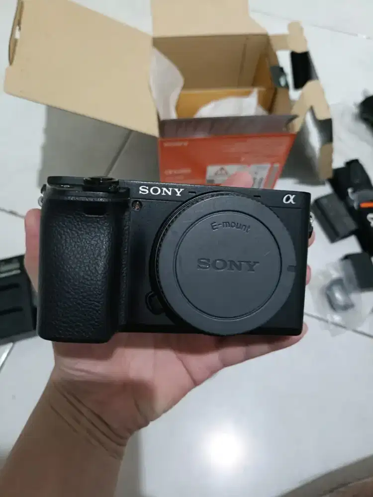 SONY A6400 BODY ONLY