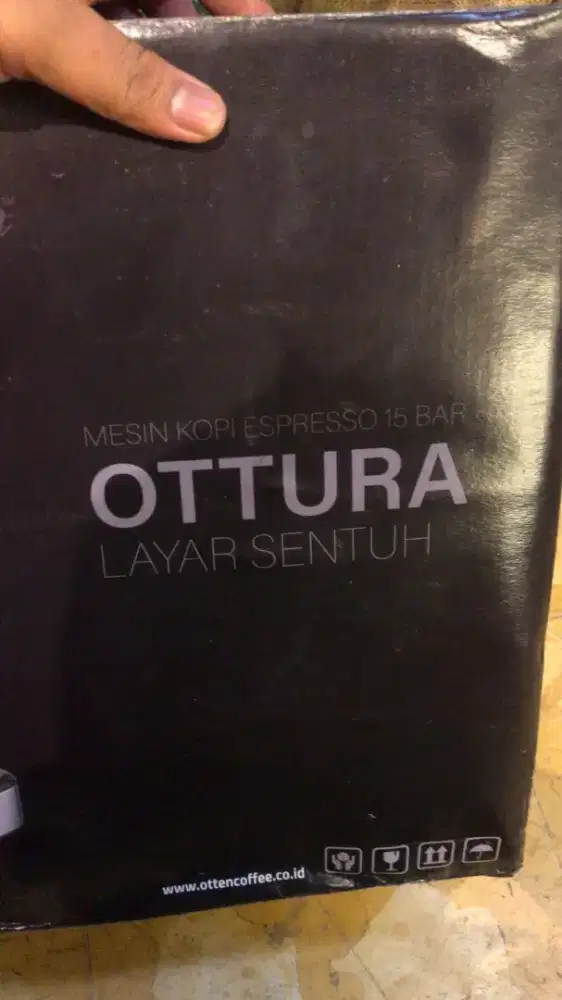 Mesin Kopi Espresso Ottura Touch Screen