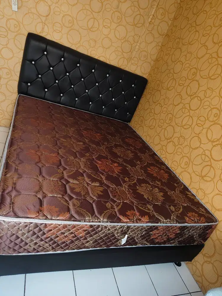 Jual Spring Bed Quantum 160 x 200 2jt (Nego)