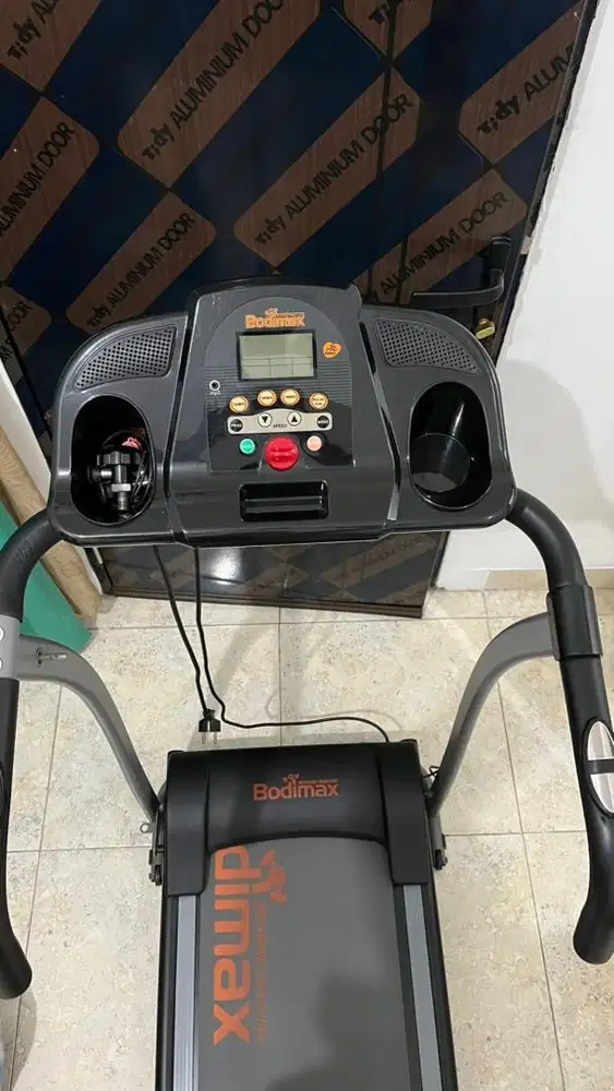 Treadmill Bodimax Original – Masih Normal – Nego