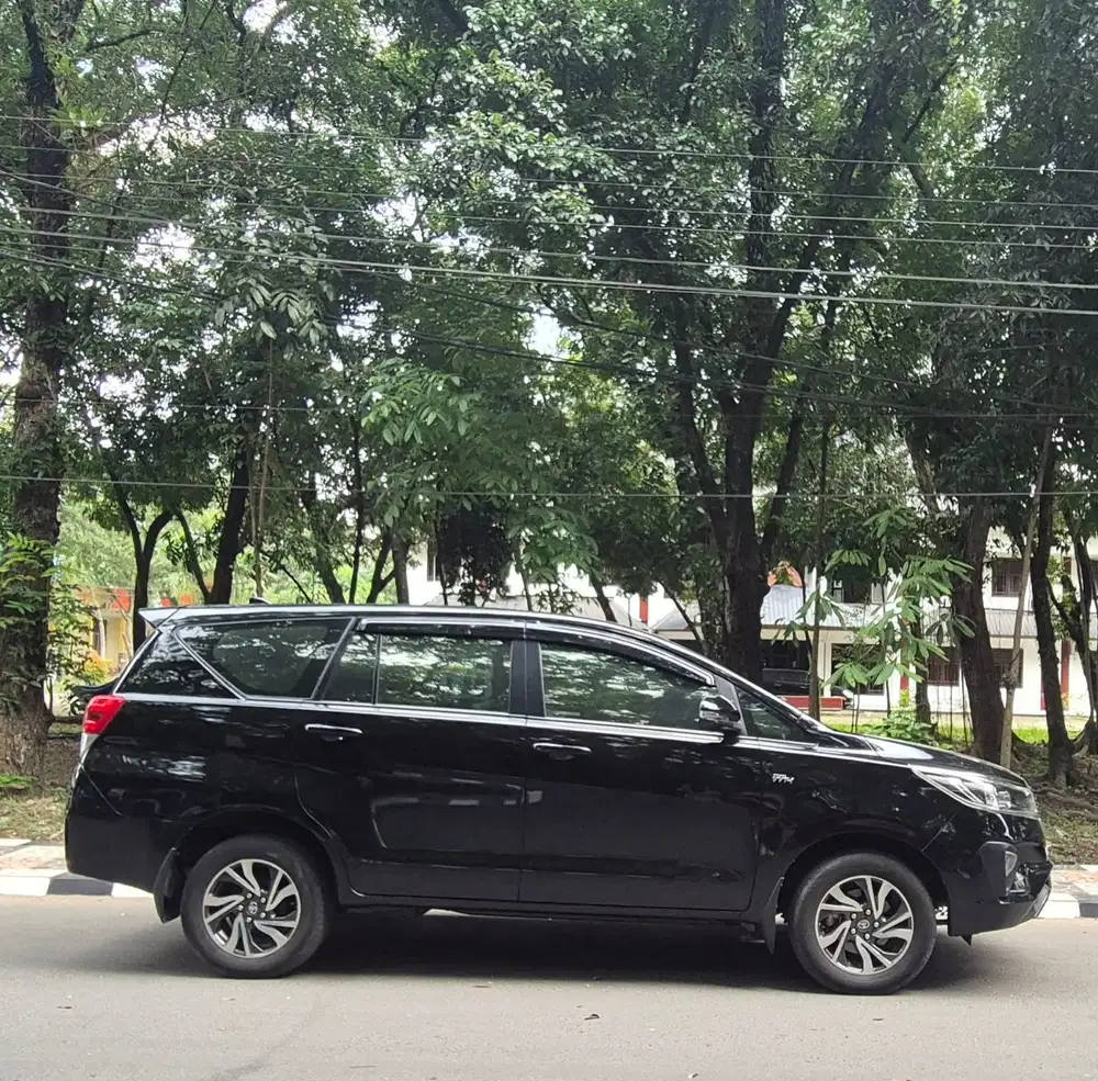 Toyota Kijang Innova 2022 Bensin